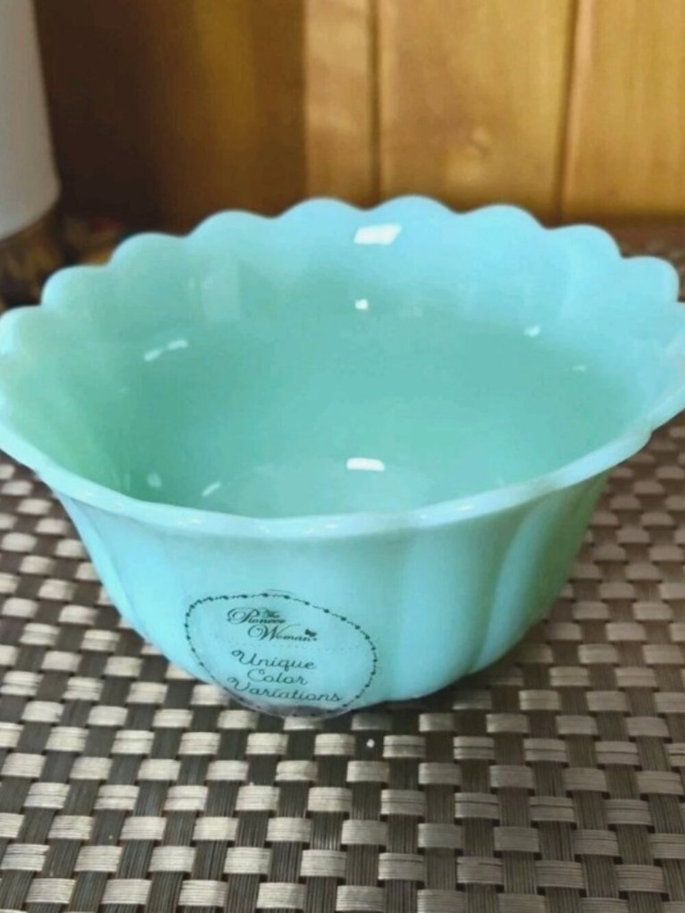 The Pioneer Woman Timeless Beauty Jade Green Milk Glass Bowl Scalloped 5-1/4"